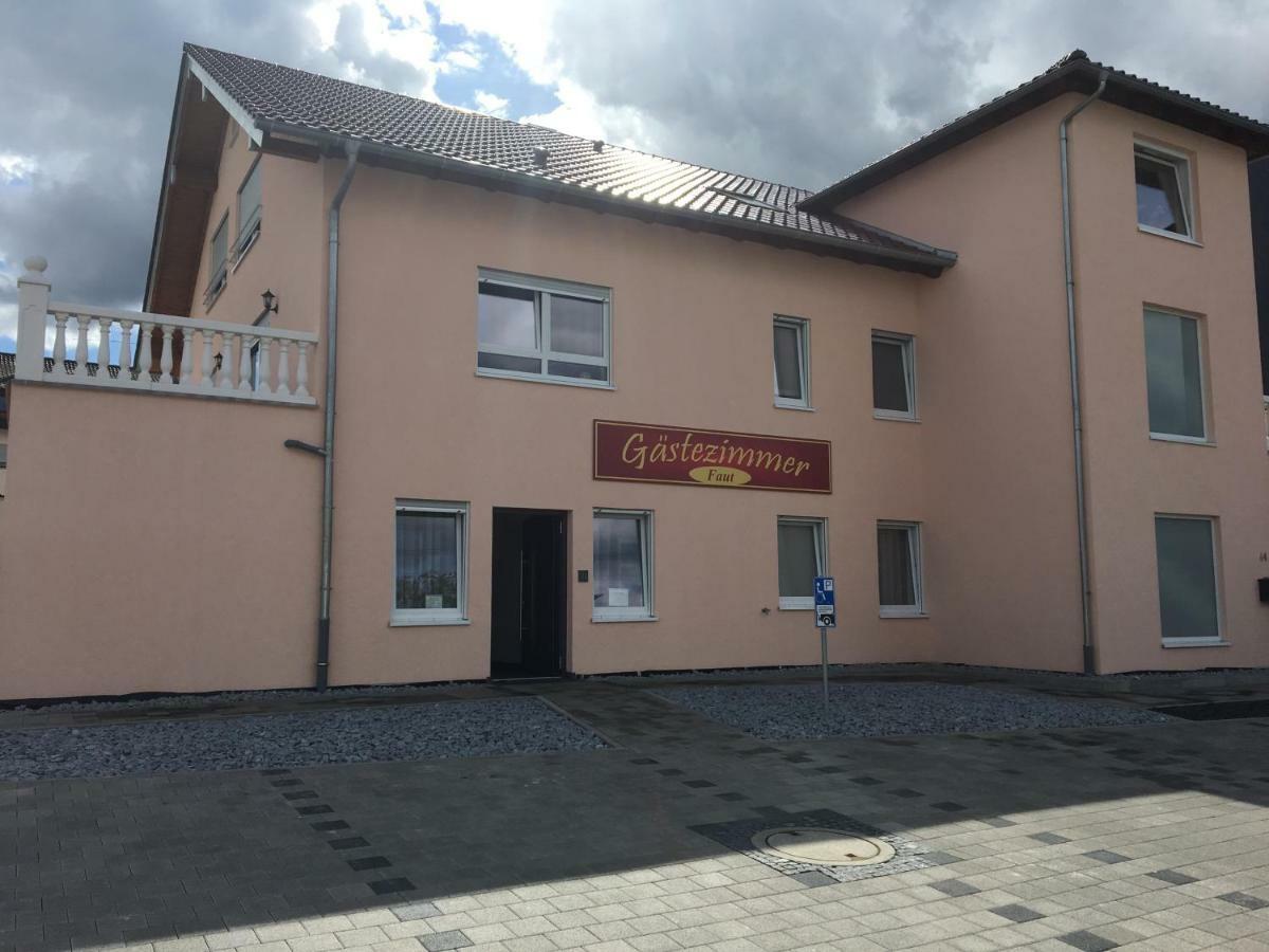 Gaestezimmer Faut Gæstehus *